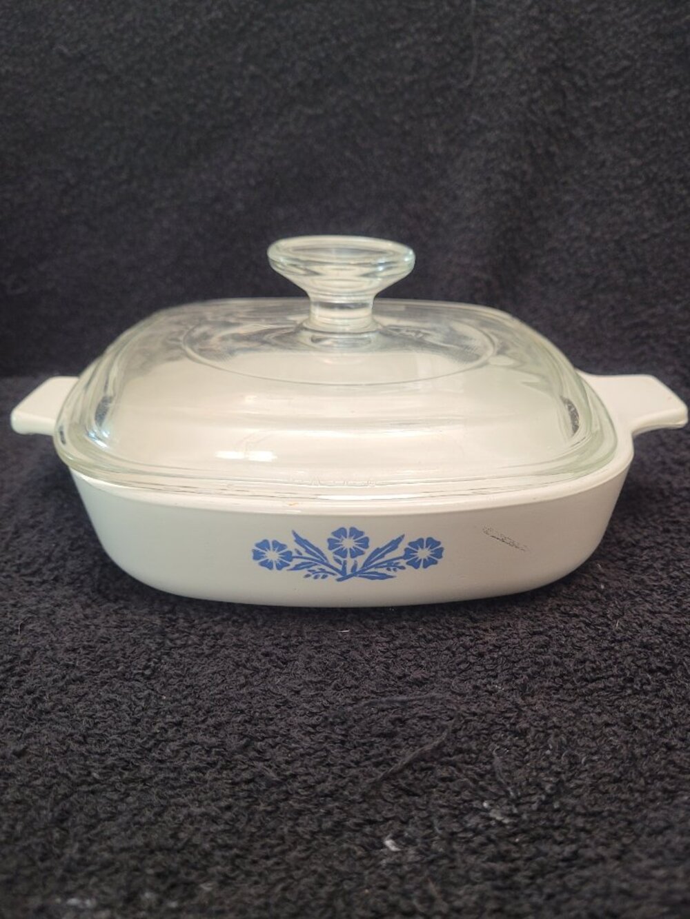 RARE 1958 CORNINGWARE CORNFLOWER EMBOSSED BOTTOM FLAME W/ LID CASSEROLE DISH A-7